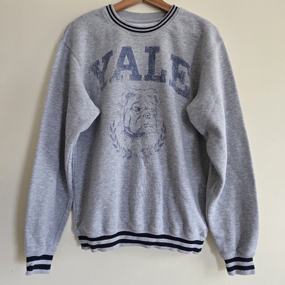YALE University Crewneck Sweatshirt Bulldog Size - Picture 1 of 6
